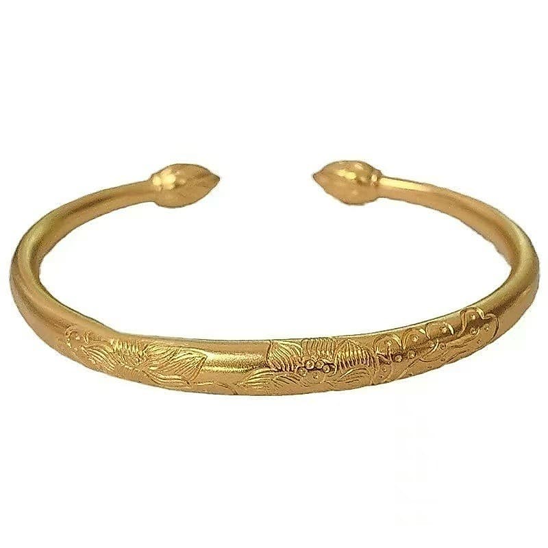 Pulseira elegante em formato de botão de lótus com design sofisticado e ajuste regulável.