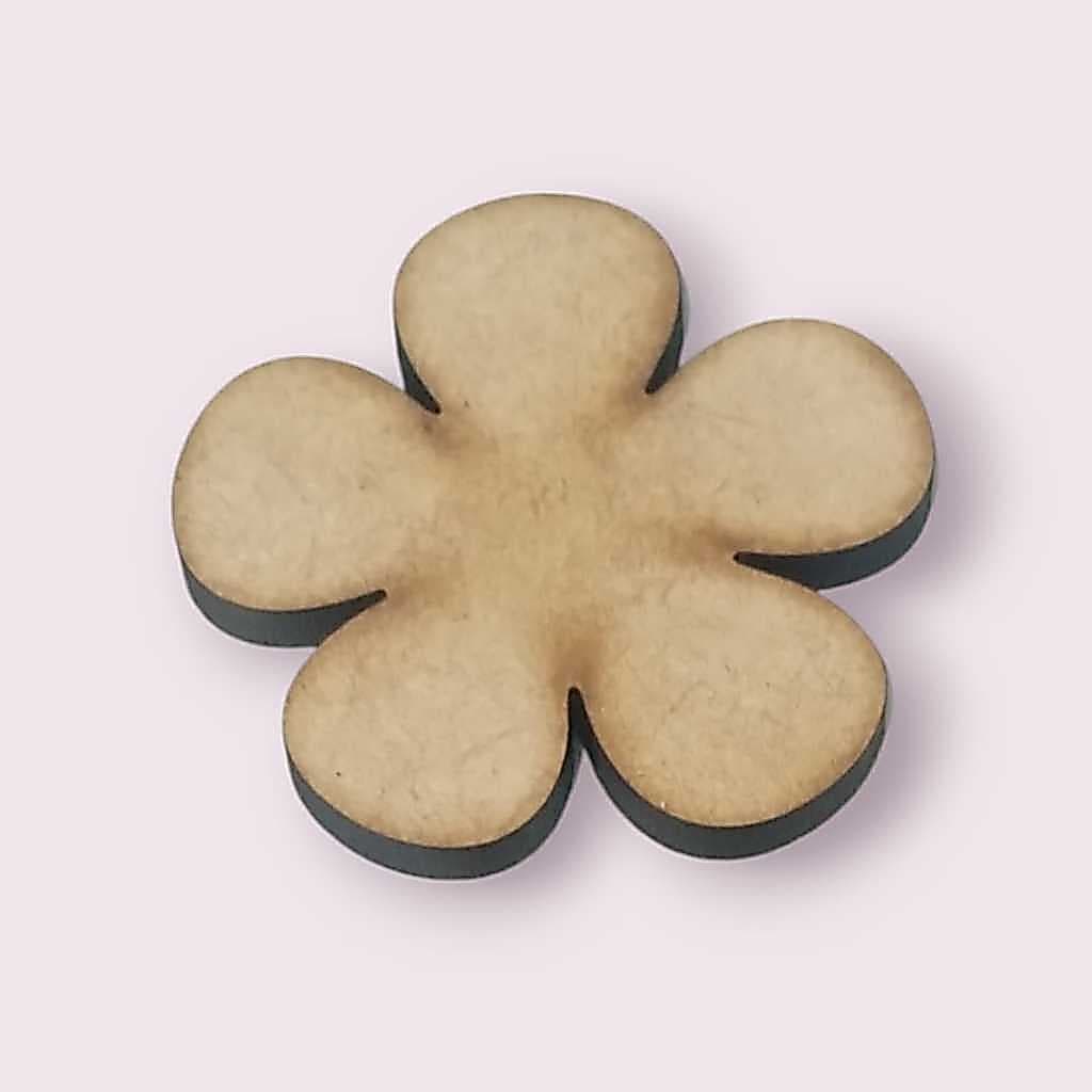 Aplique de flor em mdf 6mm kit com 30unid medindo 2,5cm/3cm/4cm/5cm/6cm/7cm