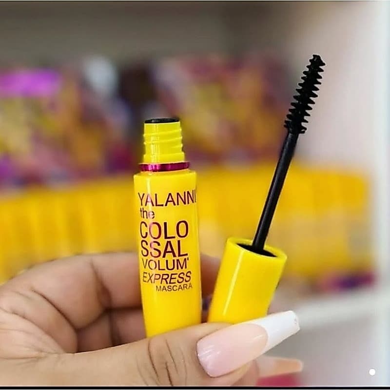 Rímel COLOSSAL à Prova D’Água Volume Extra – Cílios de Boneca | Duração 24H e Super Preenchimento Máscara de cílios