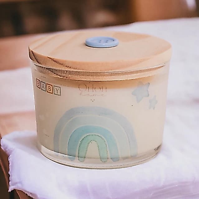 Vela aromática artesanal 110g - Mamãe Bebê - Orion Home