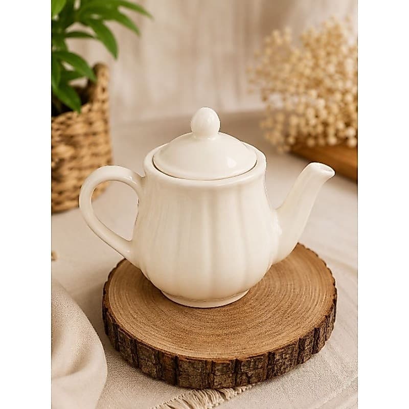Mini Bule de Cerâmica Off White 2ª Linha – Charme e Elegância para Decorar