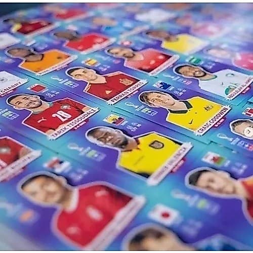 Kit 10 Figurinhas Sortidas Sem Repetições Copa Mundo 2022 Original