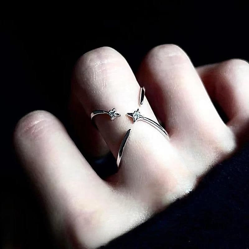 {Star Track} Anel estrela de quatro pontas cravejado de diamantes estilo simples estilo coreano Design de nicho sensação