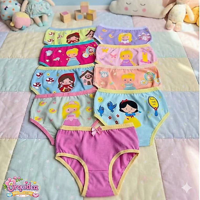 Kit 5 Calcinhas Meninas Infantil Estampadas De Algodão Desenhos Princesas Ultra Confortável Toque Suave e Lisa Desfralde