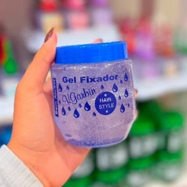 GEL FIXADOR DE CABELO FEMININO PERFEITO PARA MODELAR FIXAR BLINDAR O FRIZZ E DAR UM BRILHO INCRÍVEL.