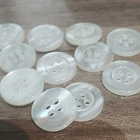 Botao  branco brilhante 15mm -  Camisa social, camiseta polo e  Camisas e colarinhos.