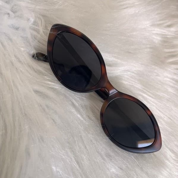 Óculos De Sol Feminino Retro Oval Tartaruga Y2K Vintage Estilo Gatinho + Estojo Rígido Proteção UV400