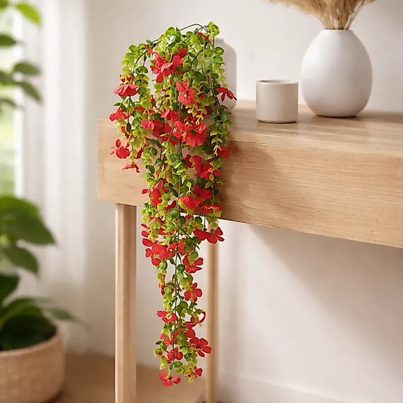 Arranjo de planta pendurada, flores, folhagens, vaso de gesso