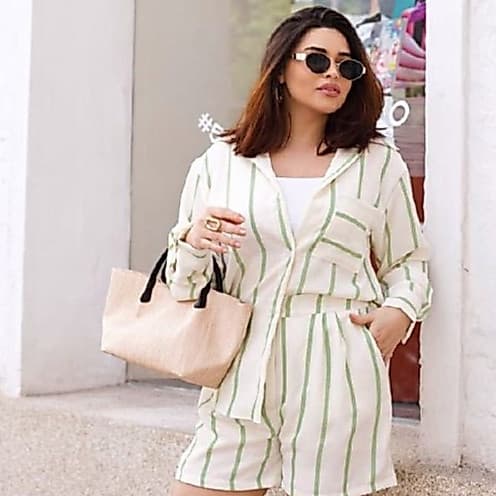 Conjunto Feminino Listrado Verão Casual Chic Camisa e Short Tecido Leve