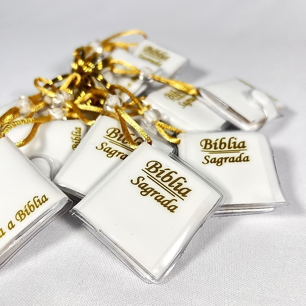 Chaveiro Bíblia Luxo branca com dourado. 60 unidades.