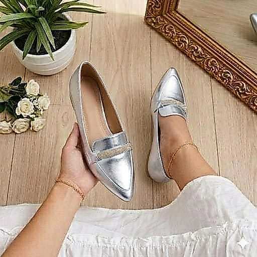 Sapatilha Feminina Confortável Luxo Mocassim Sapato Feminino Bico Fino Prata Strass Para Dia a Dia