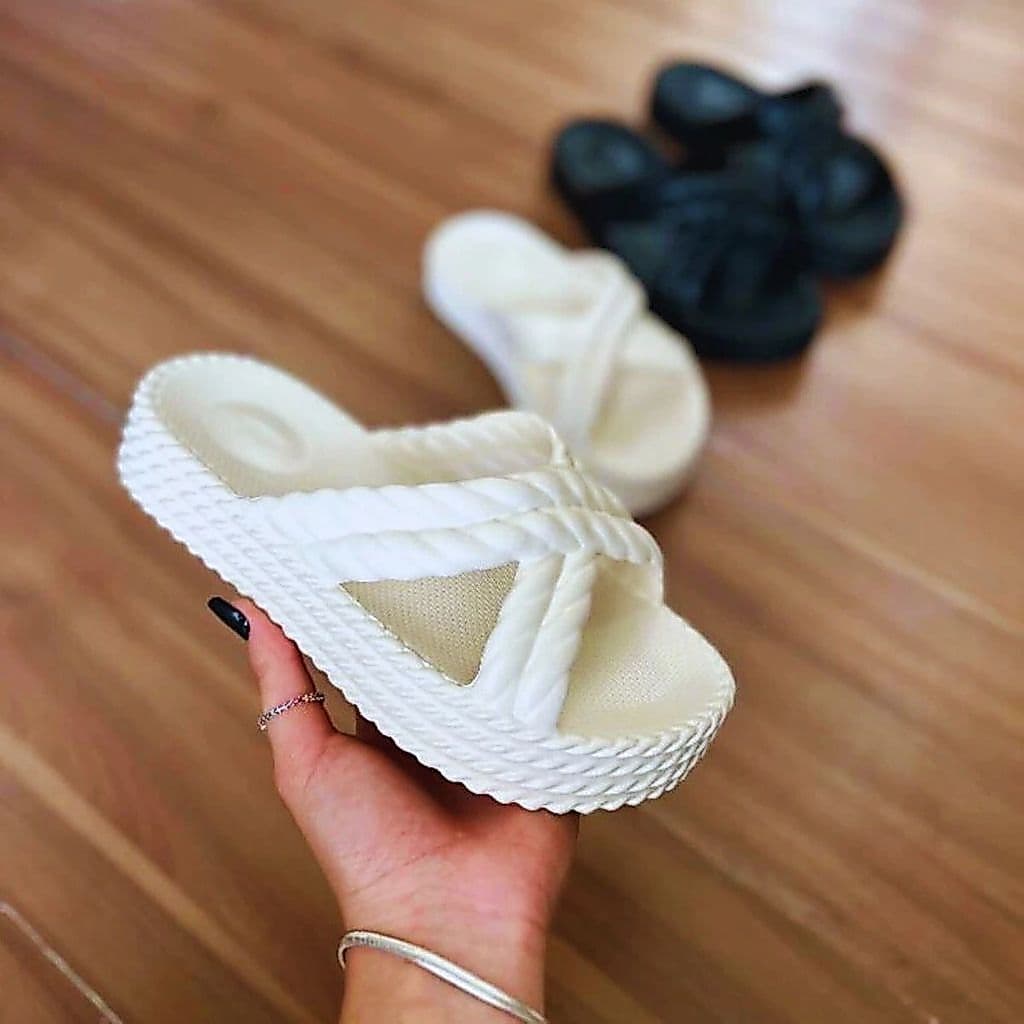 Chinelo Feminino Trançado Nuvem