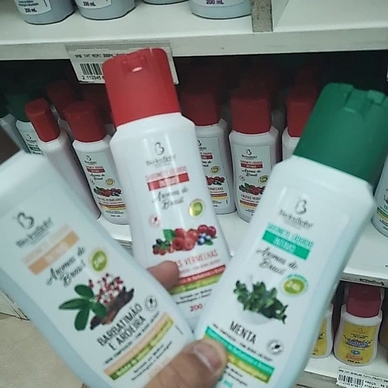Kit Com 3 Sabonete feminino, Aroeira,Morango,Menta 200 Ml