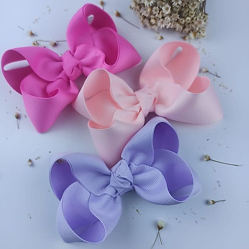 Kit com 3 laços boutique para meninas estilo elegante.