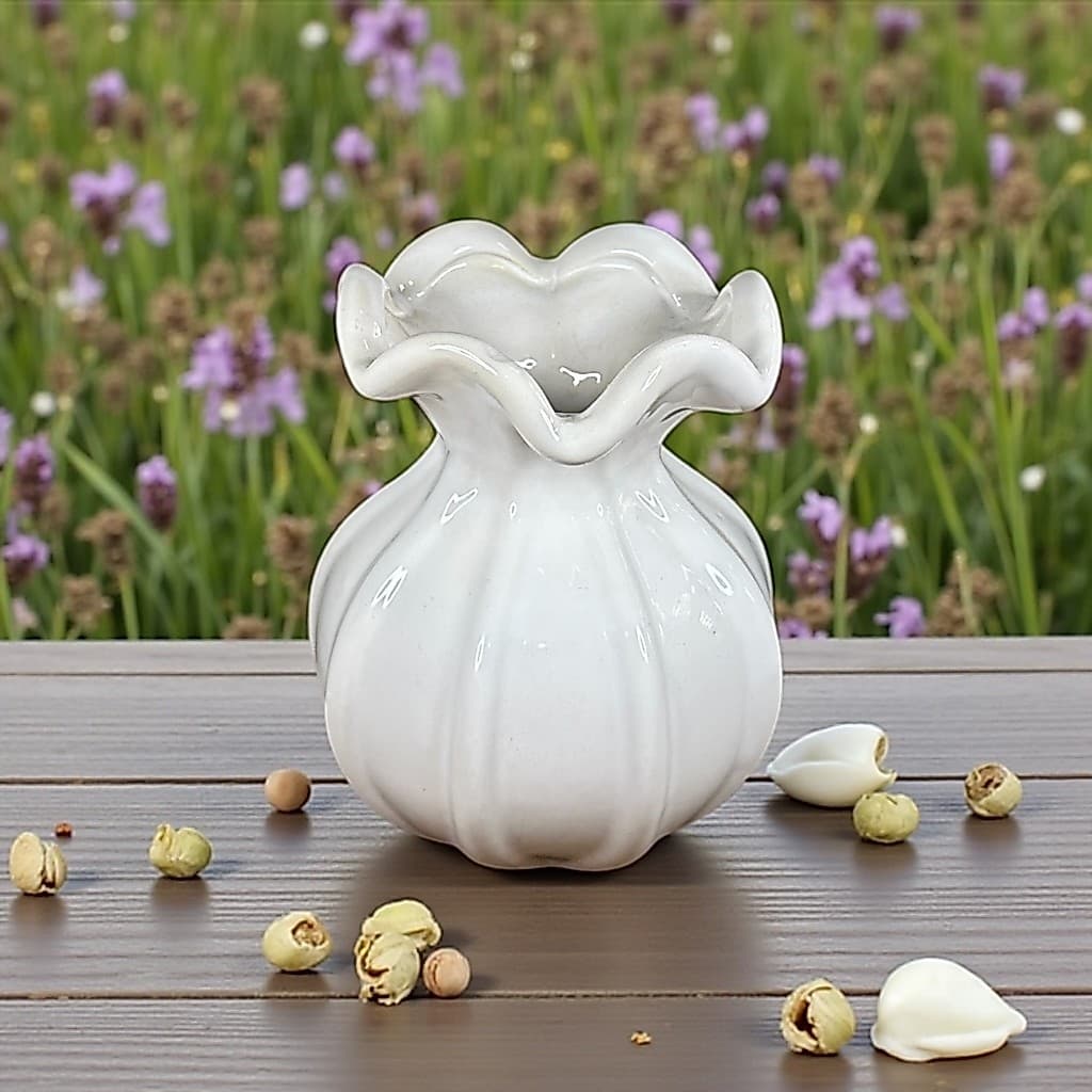 Cachepot Murano Branco Em Formato Trouxinha Feito A Mão Em Cerâmica