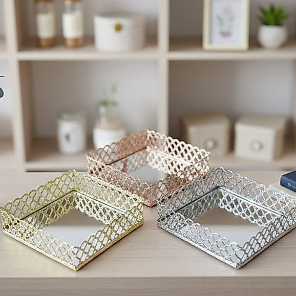 BANDEJA QUADRADA DE METAL ESPELHADA 12CM