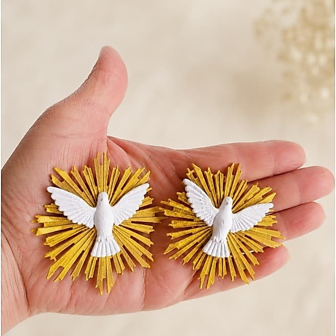 Aplique Divino Espírito Santo Branco e Dourado | Kit com até 30 Unidades | 4 Tamanhos | Lembrancinhas | Batizado