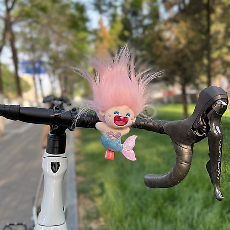 Boneca sereia genuína Mountain bike, boneca decorativa exclusiva e fofa, aparelho companheiro para andar de bicicleta de