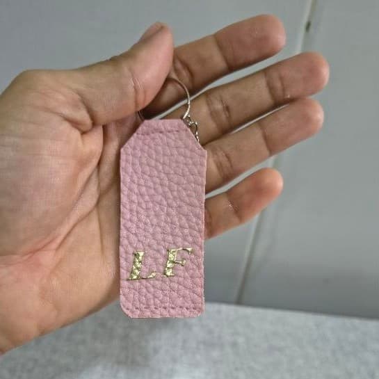 Chaveiro personalizado, detalhes em couro sintético, alta qualidade