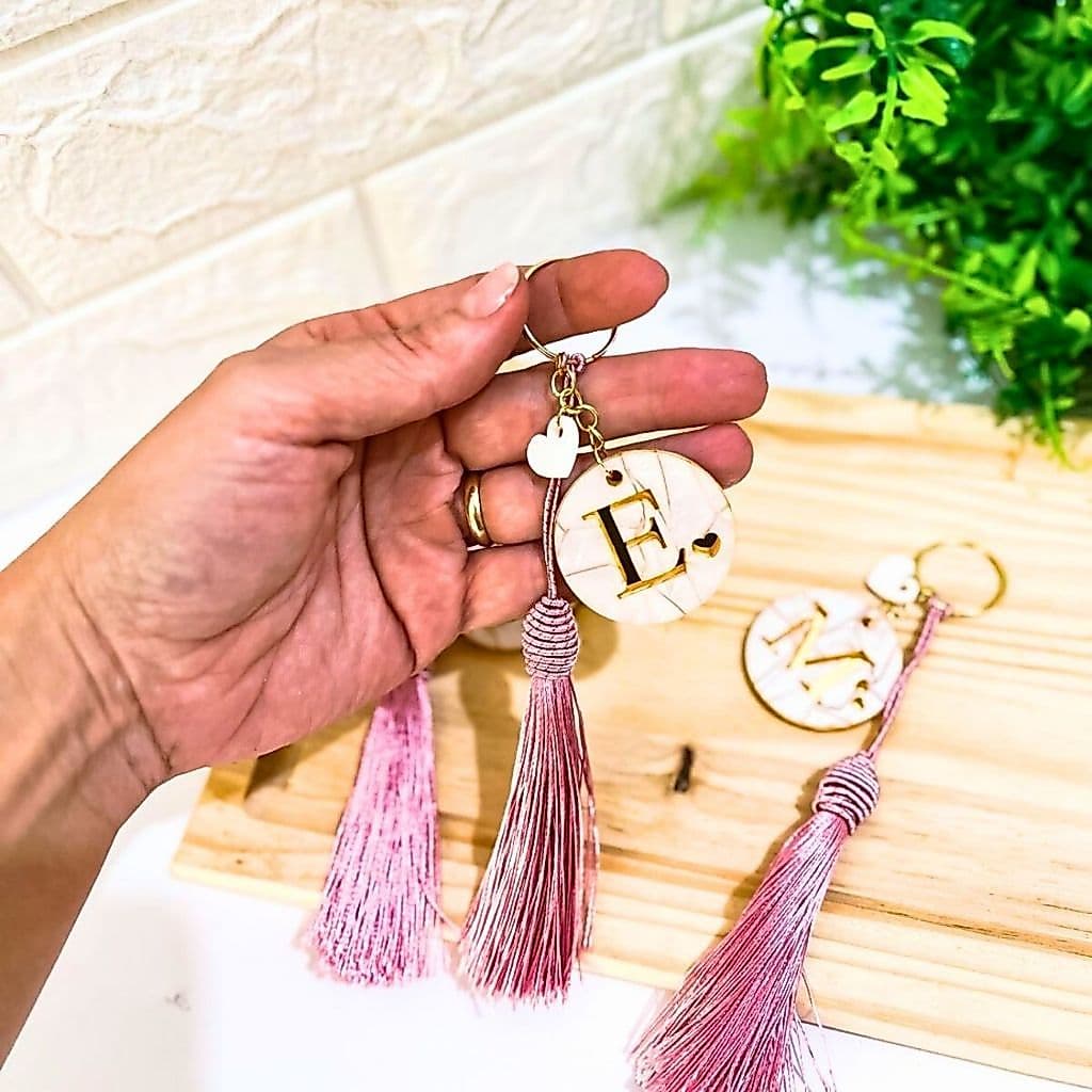 Chaveiro Personalizado com Inicial em Acrílico Marmorizado Lembrancinha Personalizada