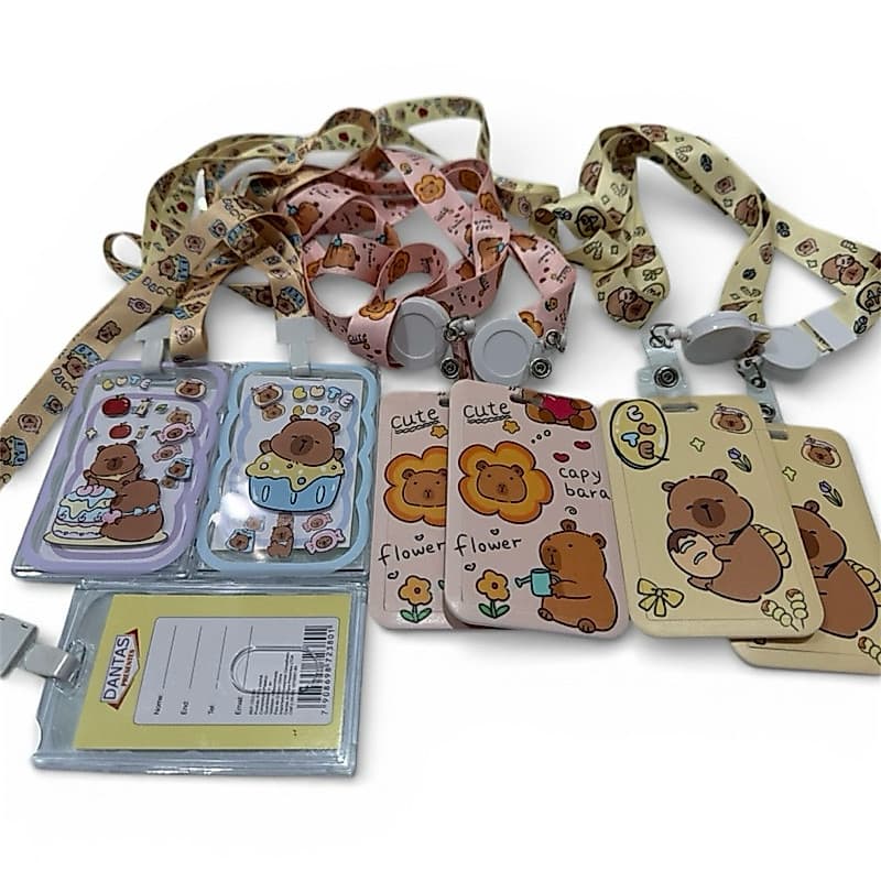 Porta Crachá de Capivara com cordao/ Porta Cartão Capivara