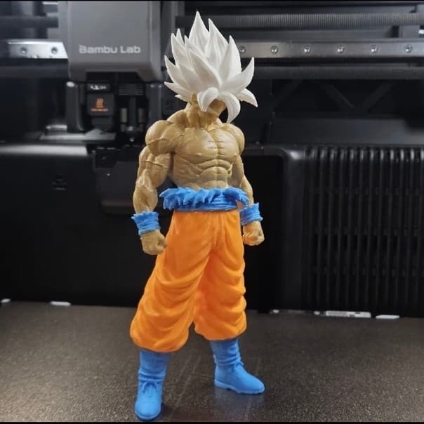 Boneco Goku 3D Dragon Ball 20cm
