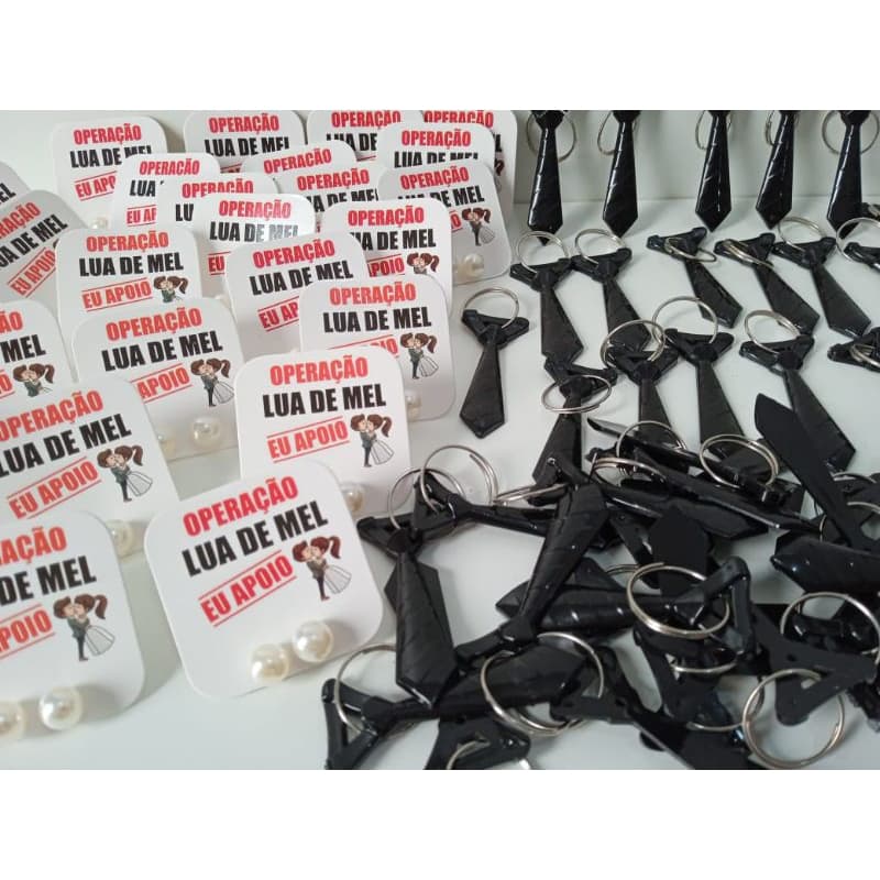 Kit hora da gravata  / 50 tags brincos +50 chaveiro gravatinha