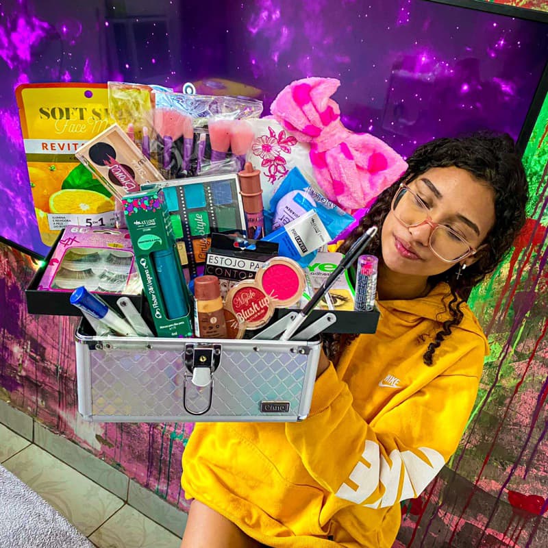 Maleta de Maquiagem Completa com Chave e Porta Pincéis Cisne Rubys Ou Kit de maquiagem presente