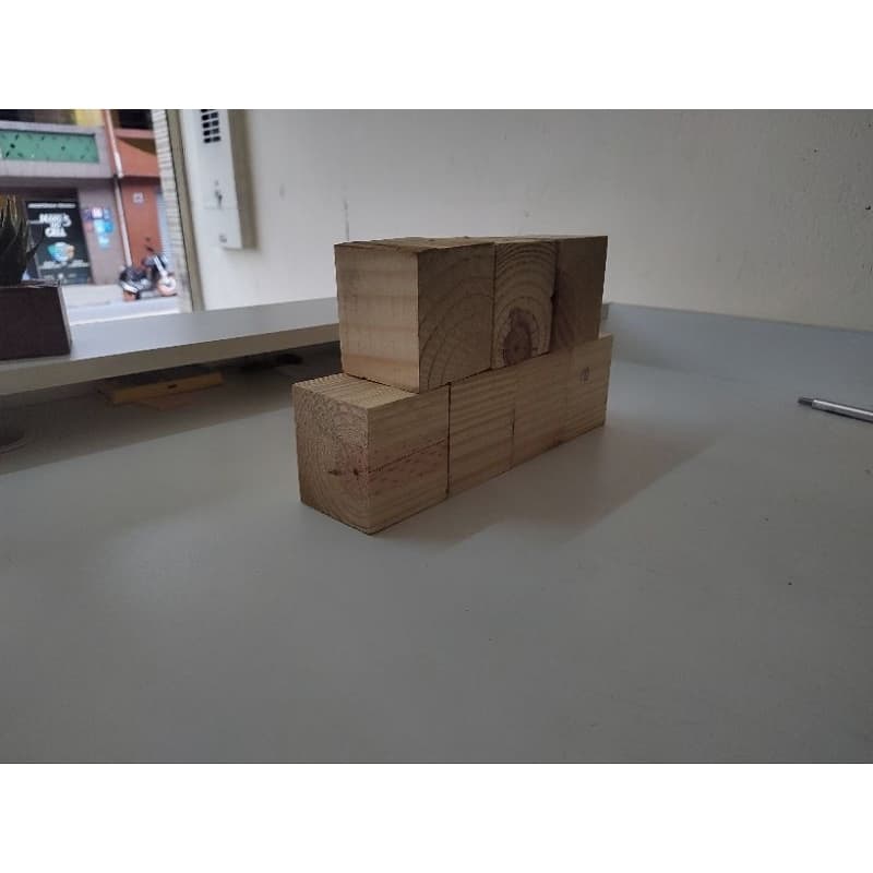 kit com 10 cubos de pinus para artesanato ou lenha , perfeito para brincadeiras e artes