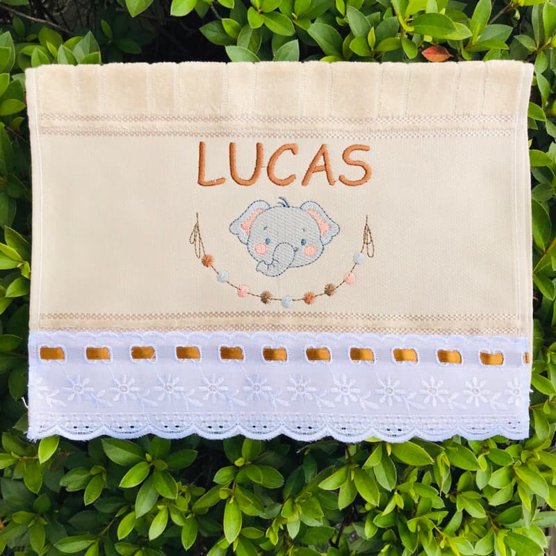 Toalha De Boca Safari Boho Elefante Bordada Com Nome Dohler Premium