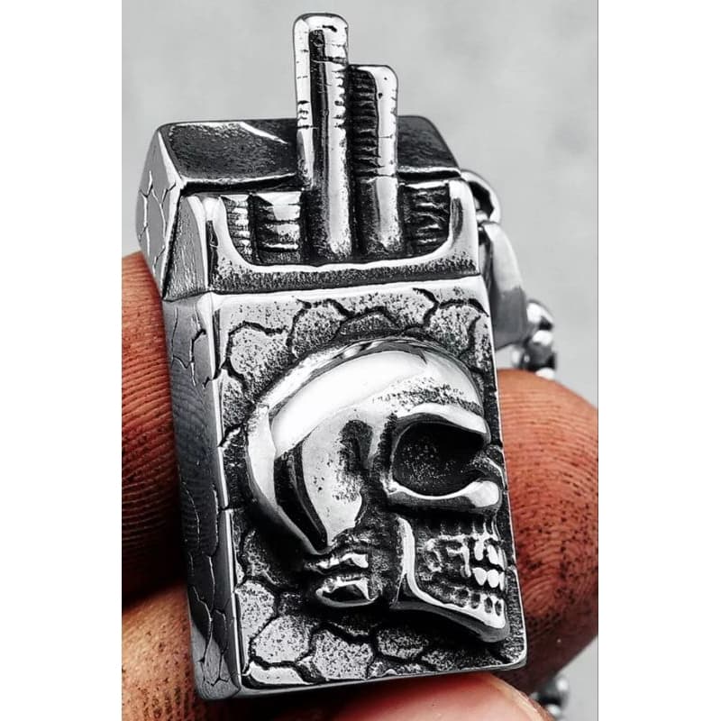 Cordão com Pingente em Aço Inox Caveira Maço de Cigarros