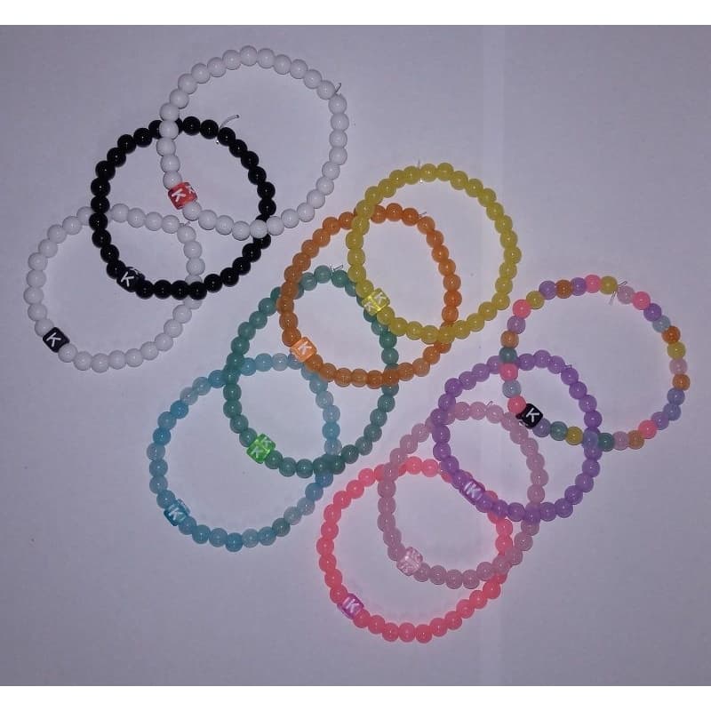 Pulseira de Miçangas/Pérolas com Inicial