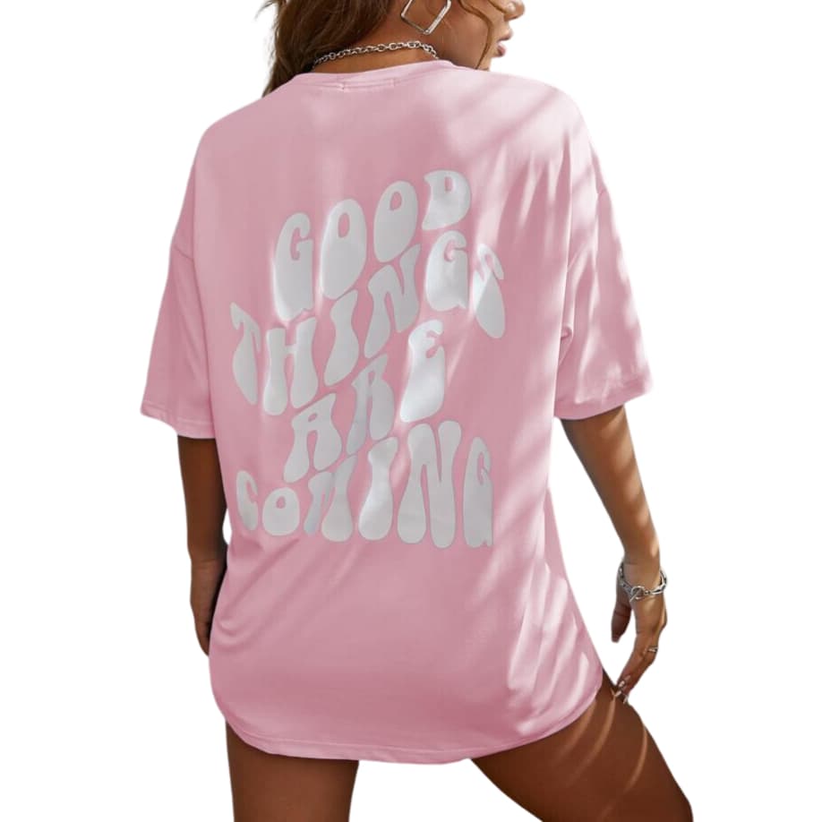 Camiseta Tradicional Feminina Good Things Are Coming Rosa, Branco e Preto