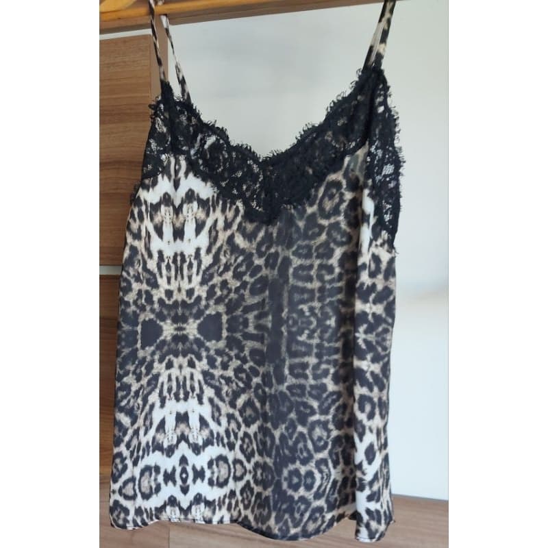Regata com estampa de onça e detalhe em renda/Blusa/Camiseta/P