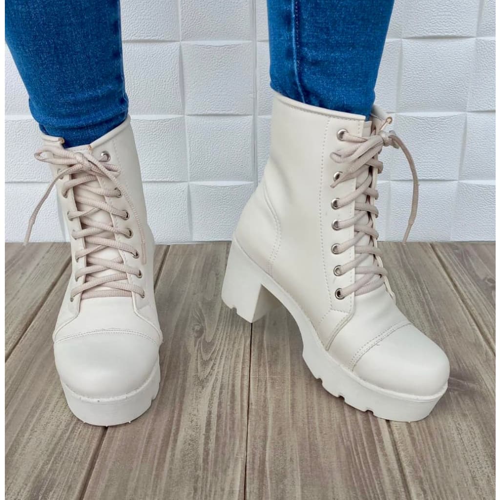 Coturno Feminino Bota Confort Tratorado Cano Curto