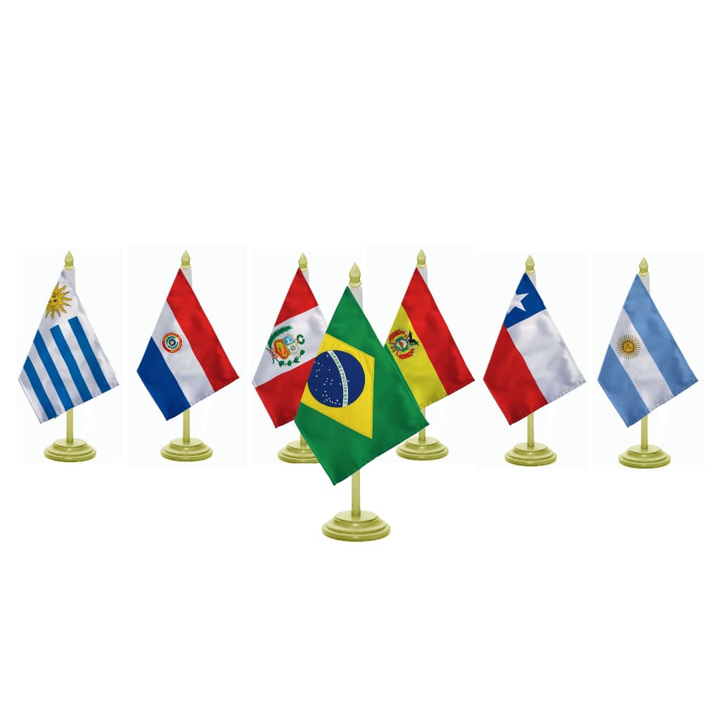 Kit 7 Bandeiras de Mesa Brasil e seleção de países da América do Sul
