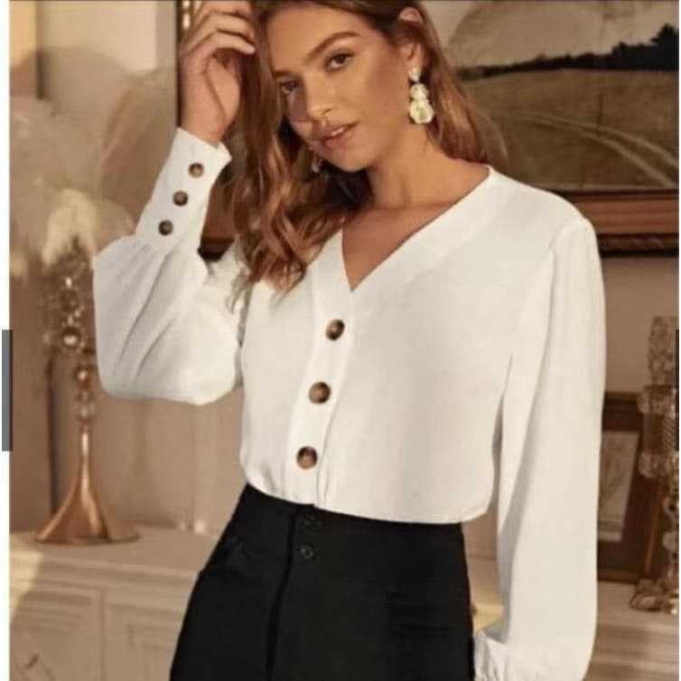 camisa manga longa feminina tecido duna  com botao  Lançamento 2023
