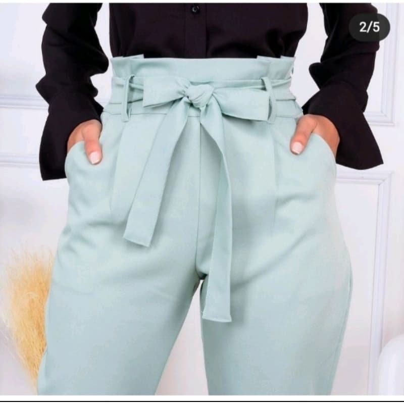 Calça Social Clochard Cintura alta tecido alfaiataria