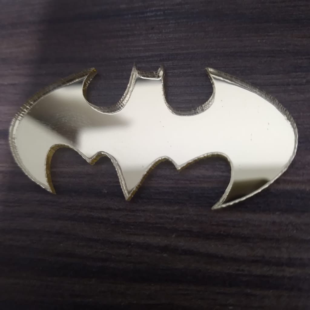 Aplique Logo Batman acrílico dourado