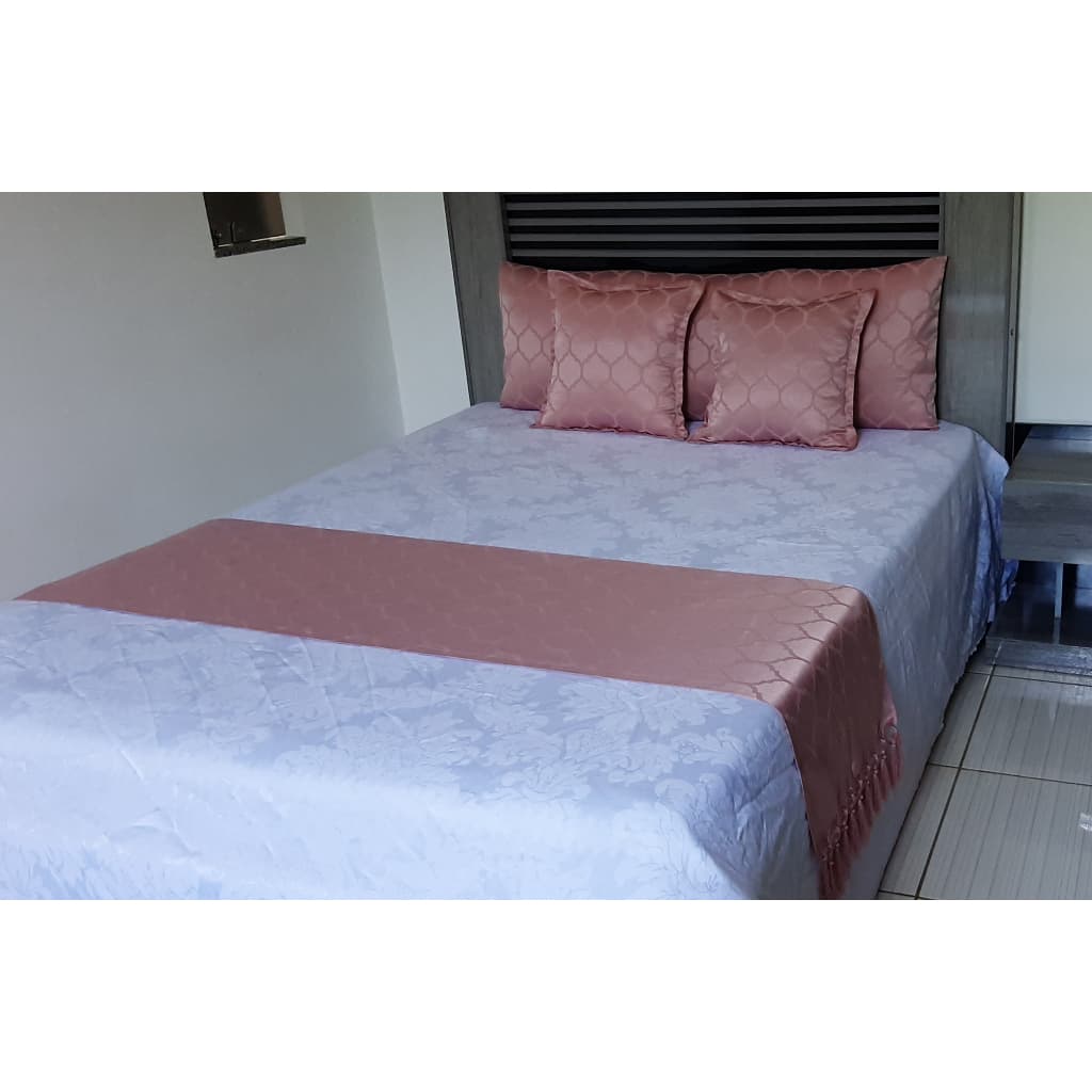 Peseira Xale De Cama Kit Com 3Peças 1 Peseira e 2 Capas de Almofada. várias cores