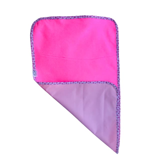 TAPETE HIGIENICO LAVÁVEL ( Fê Pet) 50 X 50 FD. ROSA BORDA ROSA cães cachorro
