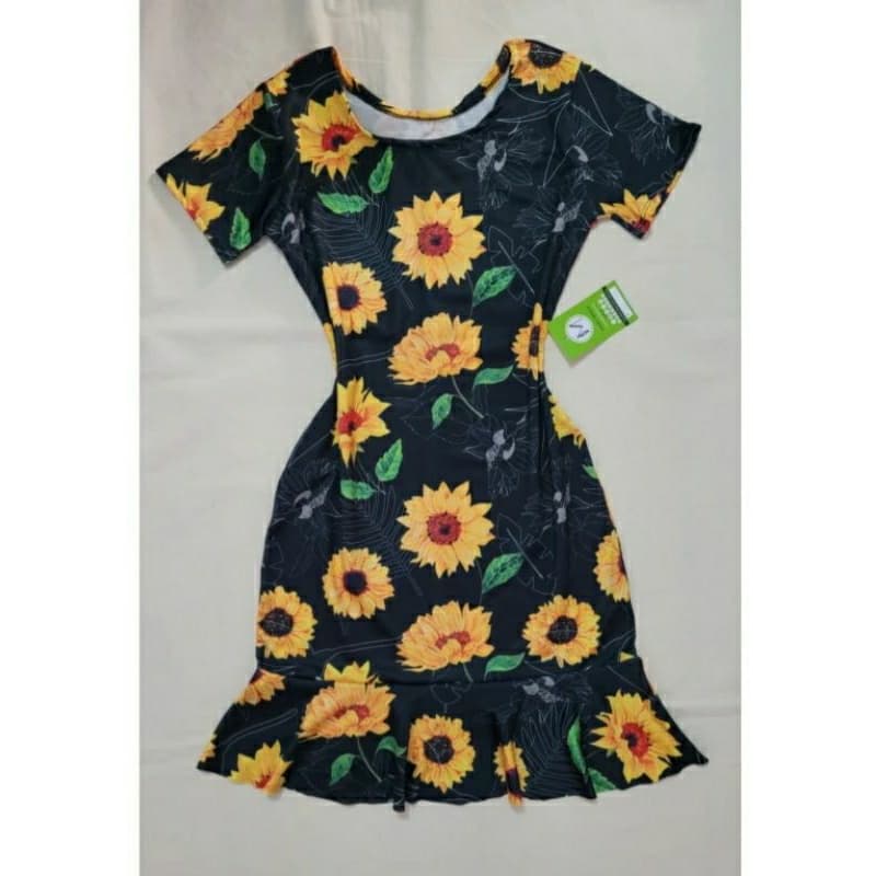 Vestido feminino tubinho justo curto com babado