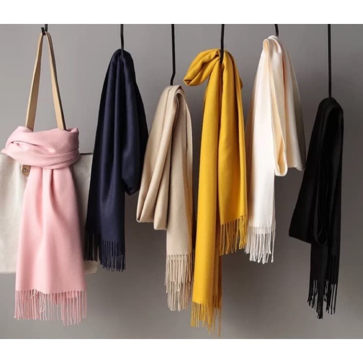 Cachecol Pashmina Lenço V038 Unissex femenino e Masculino Lisa de poliester de 230g com franjas Muito Confortável e Fino