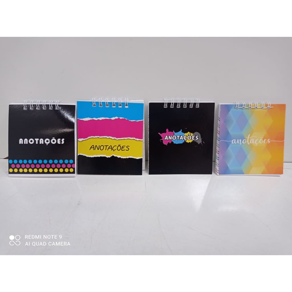 10 Bloquinhos (9x10cm) de Anotações para brindes, capa colorida em couchê (50 folhas)