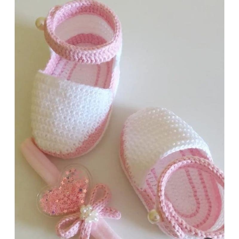 kit sapatinho de crochê e tiara Sapatinho de menina Sapatinho artesanal