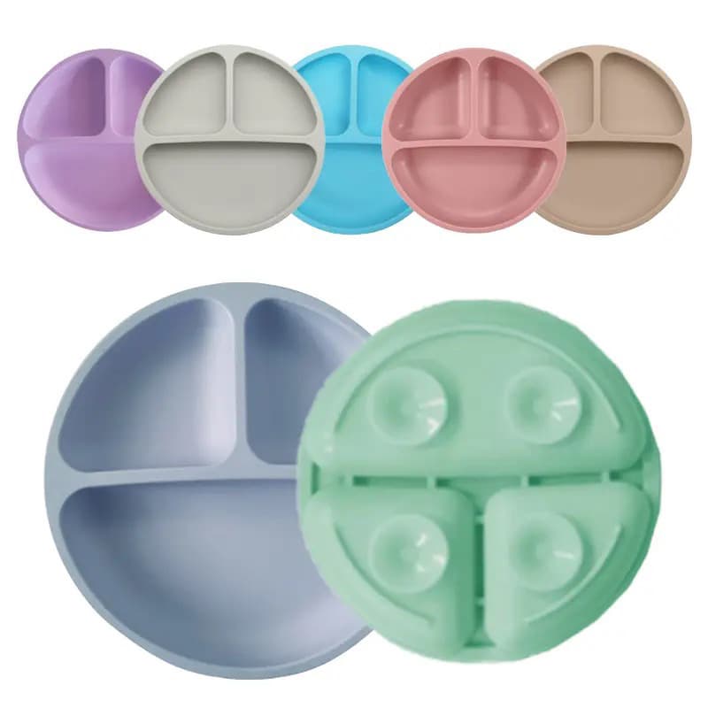 Prato infantil de silicone com ventosa.