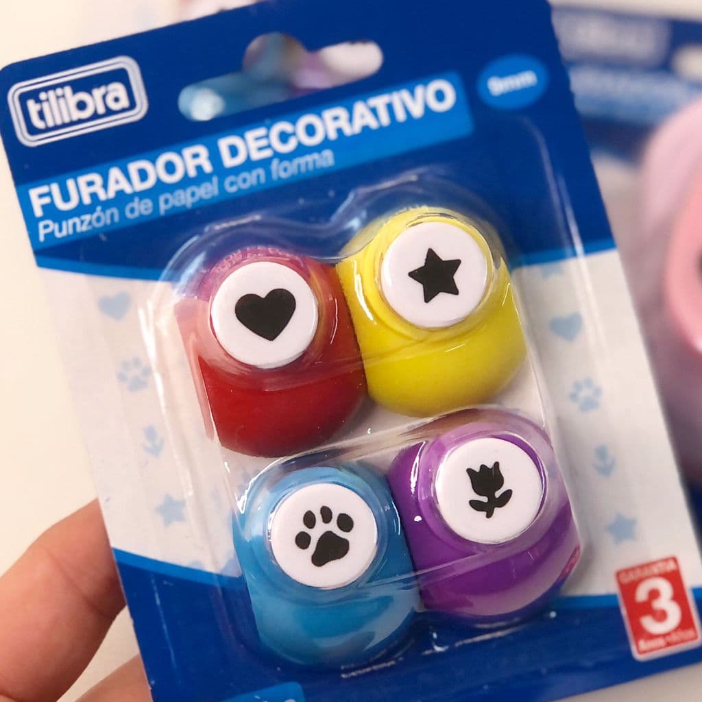 Mini furador de EVA   4 Modelos diferentes  Coração;  Estrela;  Pata;  Flor;
