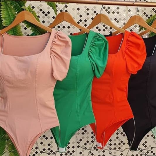Body feminino com bojo manga princesa bufante tecido com elastano moda