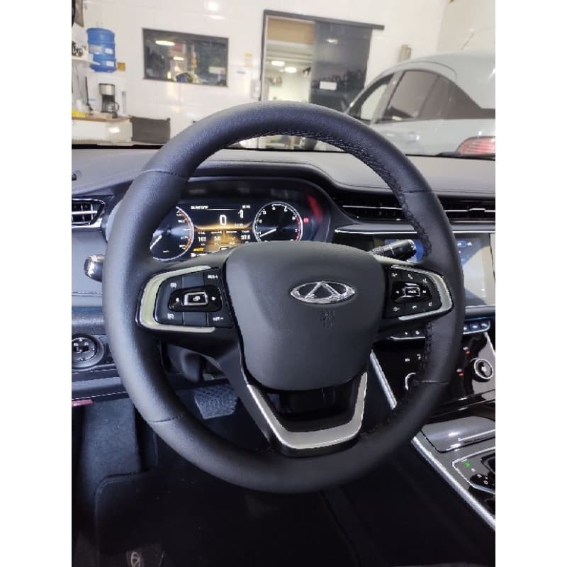 capa de volante costurada tiggo 8 em sintético th liso preto