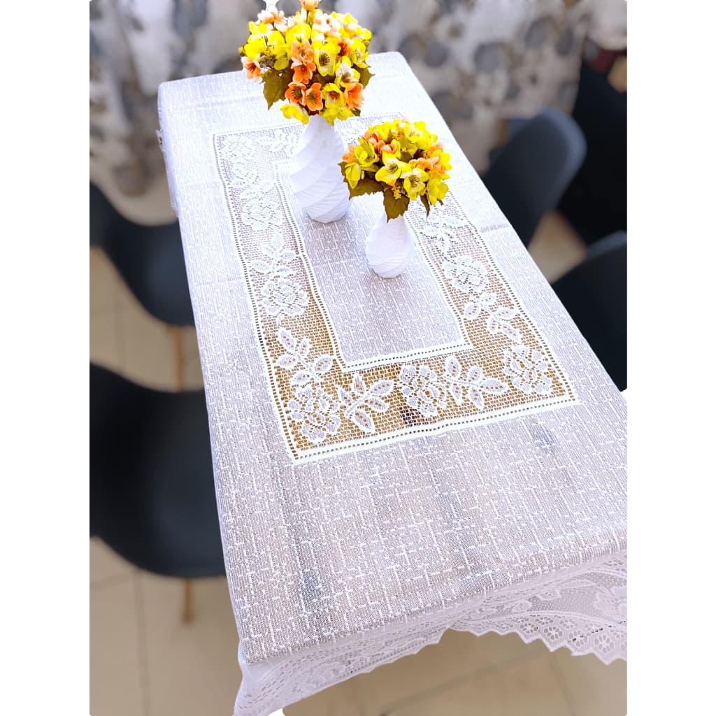Toalha, forro de Renda para mesa de 4 lugares